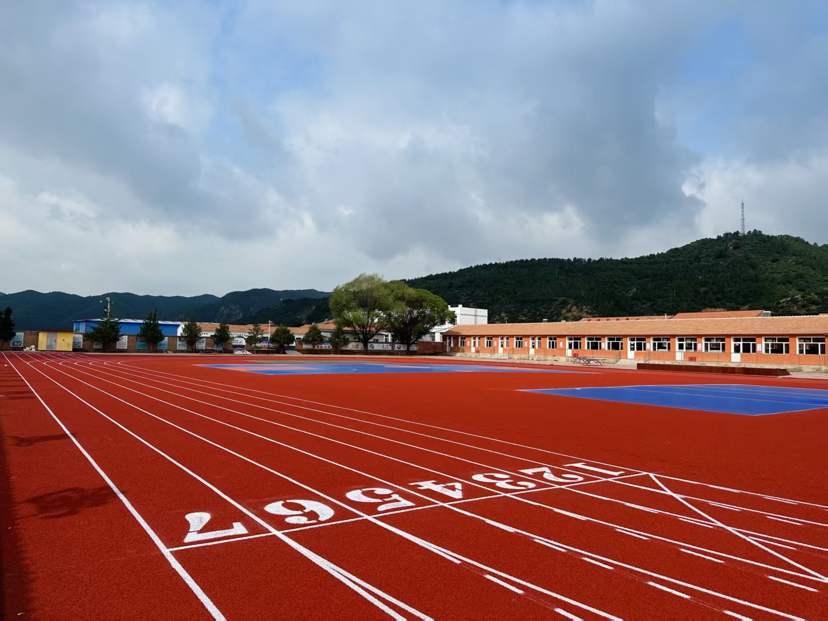 黄山市自结纹塑胶跑道塑胶地面 - 推荐